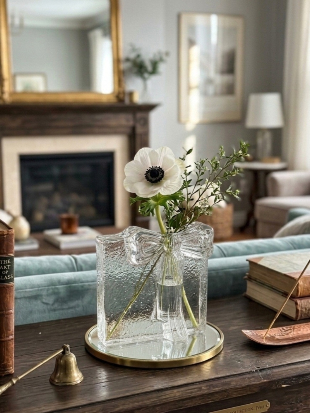 VINTAGE TWOS COMPANY VASE